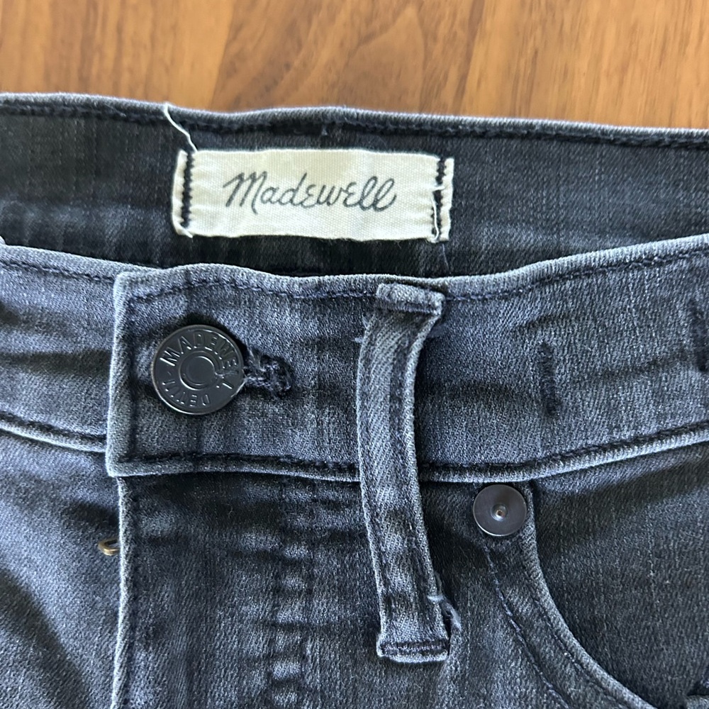 Madewell 9”high rise skinny jeans. Black denim. Size 26